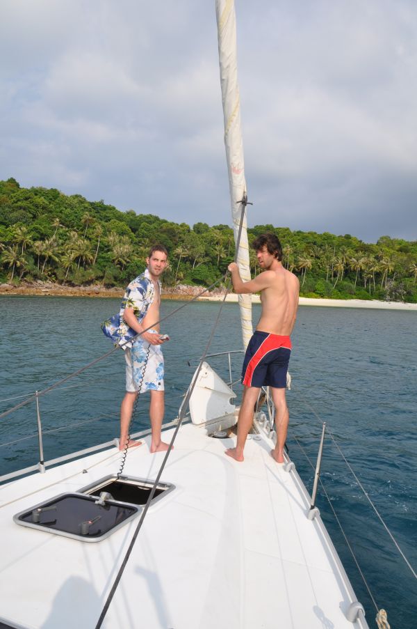 Beim Setzen des Ankers. (Foto: Aline)